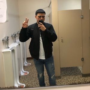 Meet your Posher, Agustin